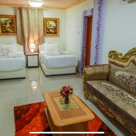 Capital O 141 Golden Rays Hotel Ibrā Εξωτερικό φωτογραφία